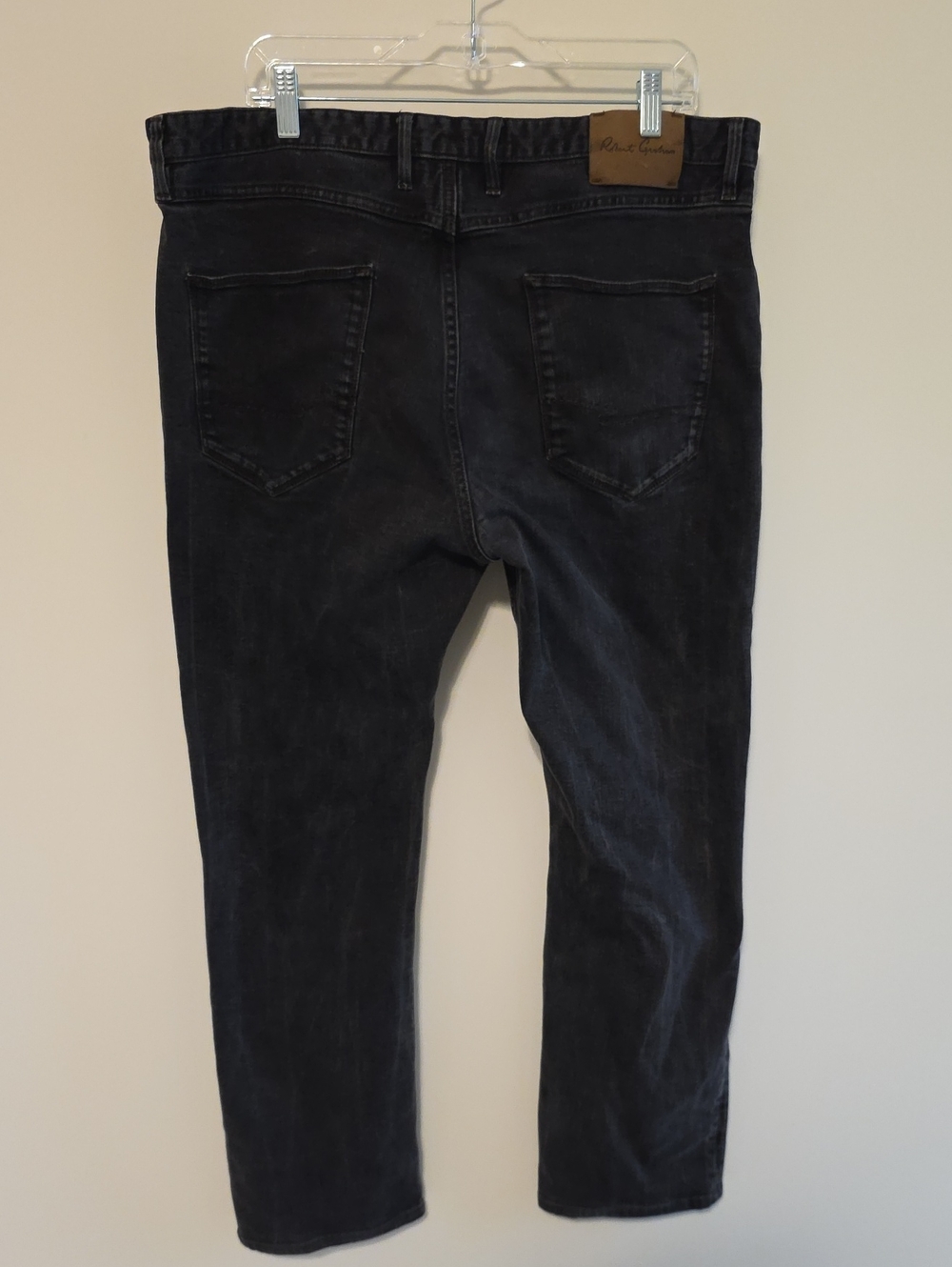 Robert Graham Yates Jeans Mens 38 Waist Straight Leg Faded Black Denim 5 Pocket